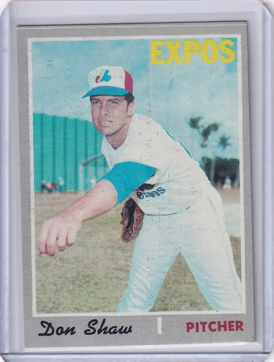 Topps Baseball card of Don Shaw in throwing stance for Montreal Expos