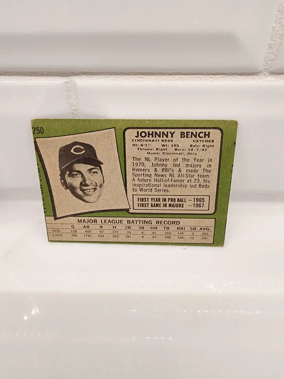 Vintage Johnny Bench baseball card from Topps Johnny Bench 1971 Topps - #250 EX