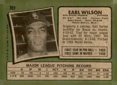 Vintage 1971 Topps Earl Wilson San Diego Padres trading card in excellent condition
