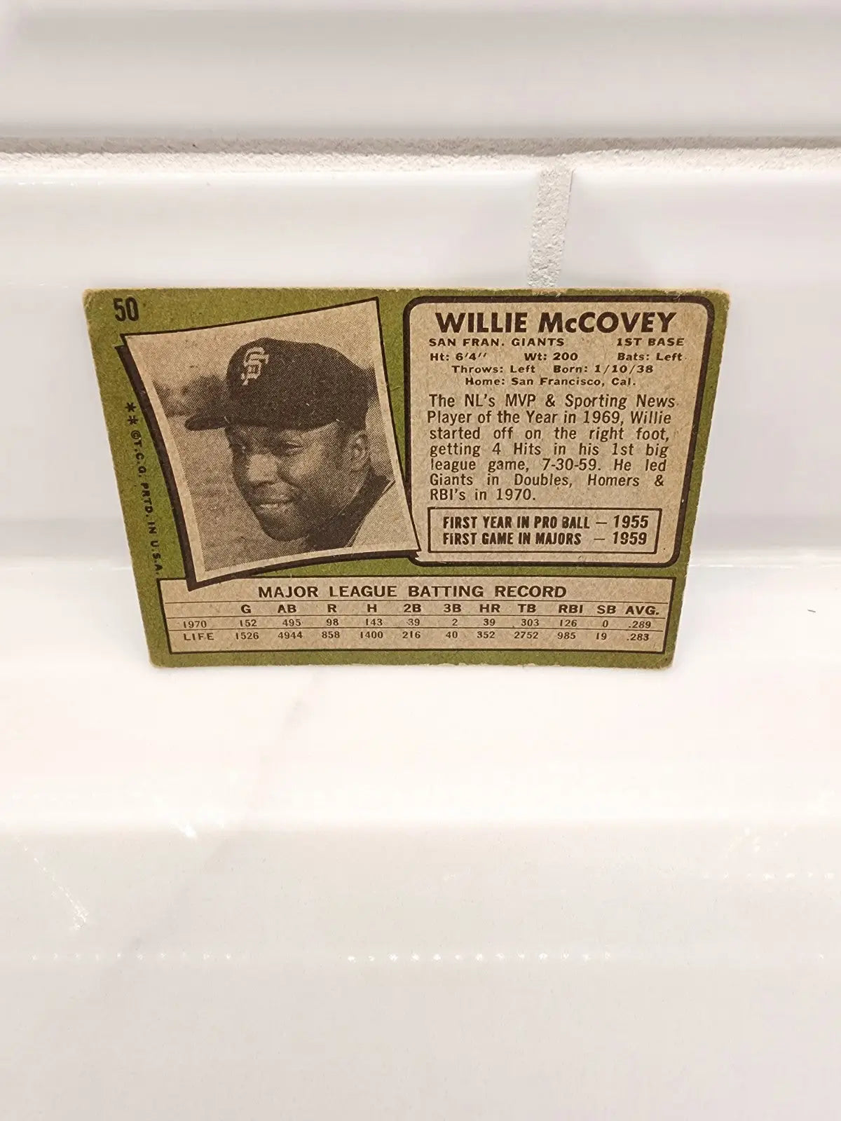 Willie McCovey trading card from 1971 Topps featuring Willie McCovey baseball player