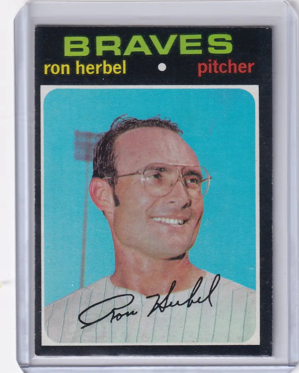 1971 Topps Baseball card of smiling Ron Herbel from the Atlanta Braves team