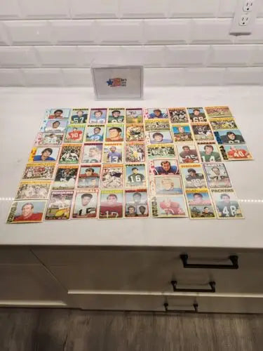 Vintage NFL football cards from the 1972 Topps Lot featuring HOF stars in VG-EX condition