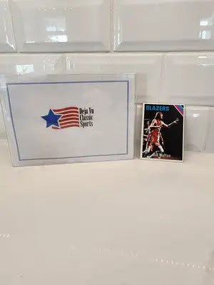 Ex-MT Basketball Sports Memorabilia featuring 1975-76 Topps Bill Walton trading card