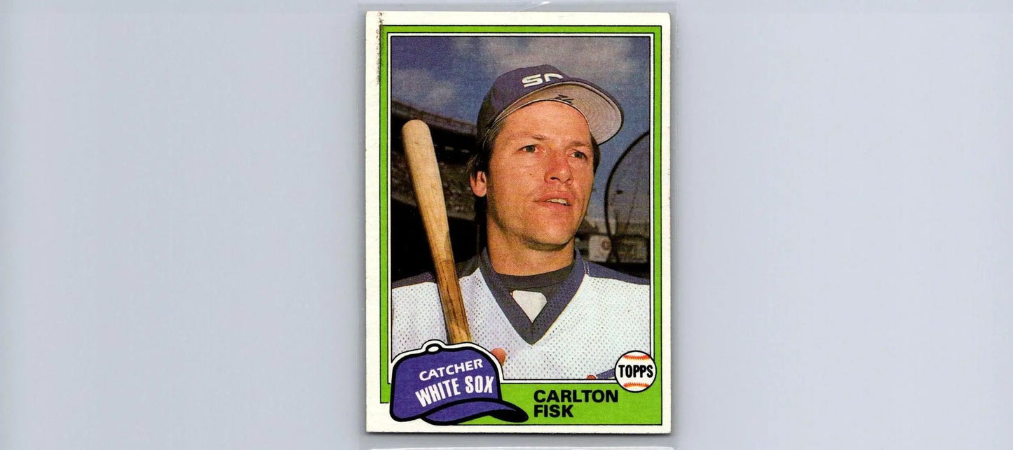 Carlton Fisk 1981 Topps Traded #762 trading card featuring the Hall of Fame catcher