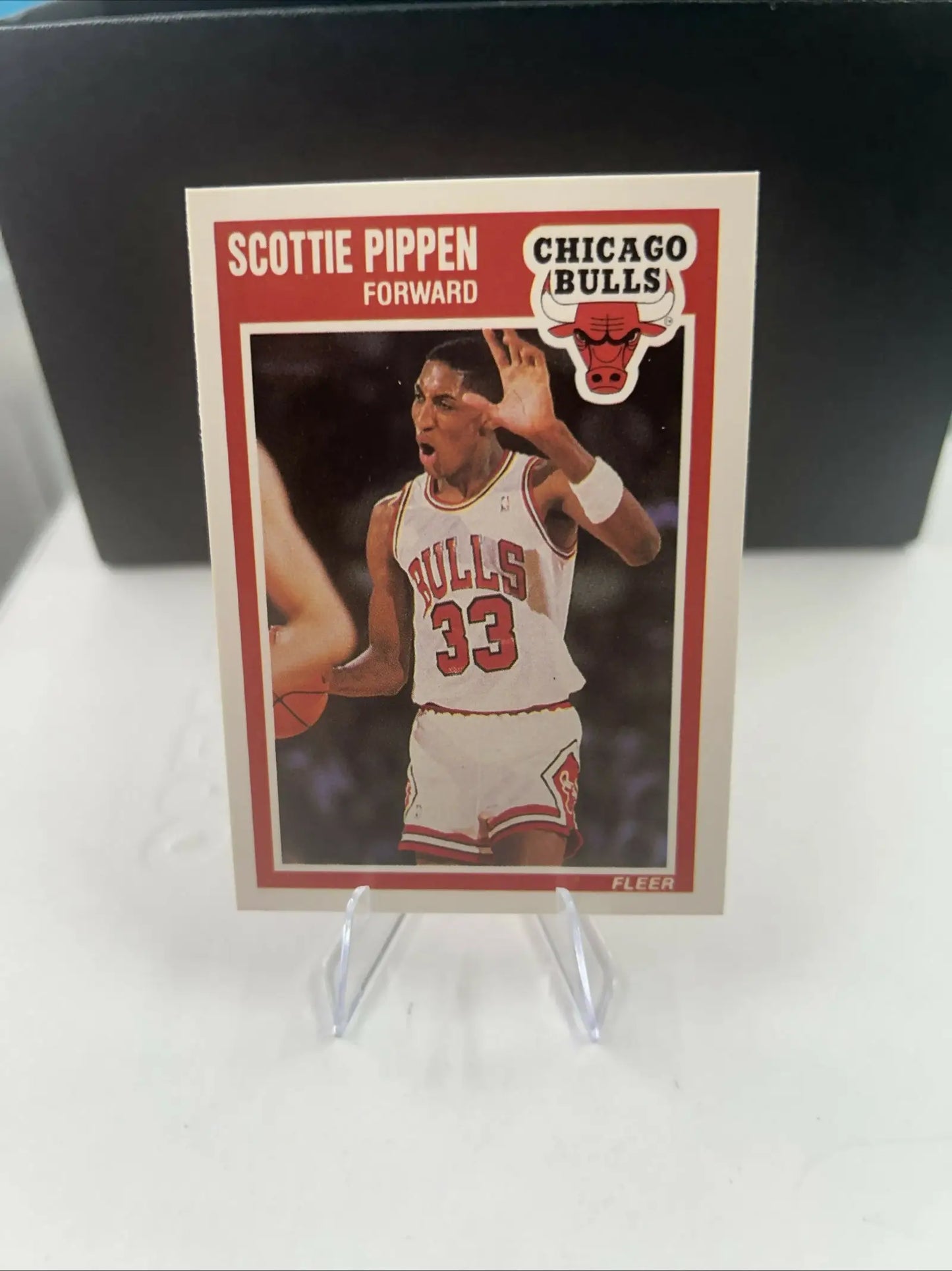 Scottie Pippen 2nd Year BULLS HOF basketball card from 1989-90 FLEER series