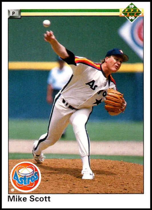 Mike Scott delivering a pitch in Houston Astros uniform for baseball card collectors