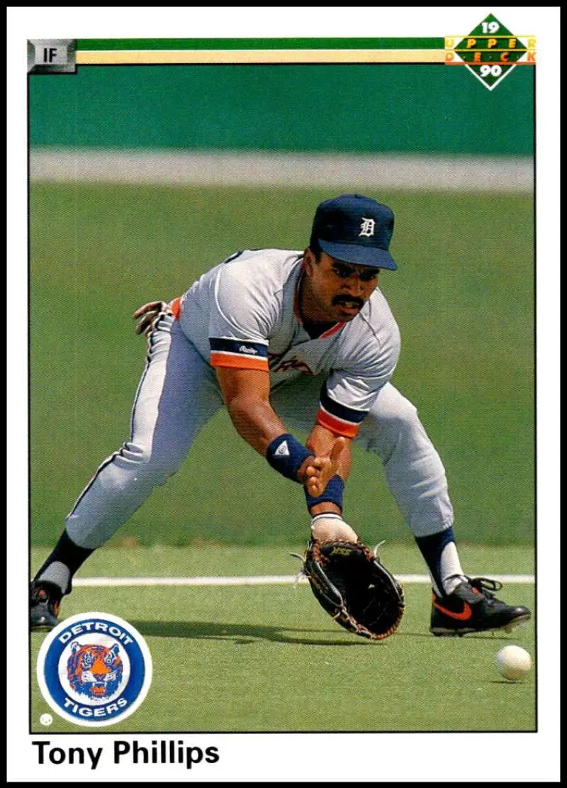 Detroit Tigers player Tony Phillips fielding a ground ball in Upper Deck card