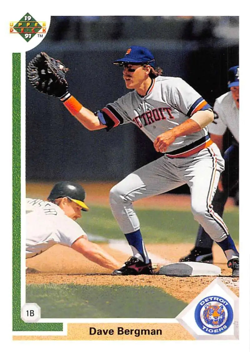 Dave Bergman stretching at first base on 1991 Upper Deck Detroit Tigers Baseball Card