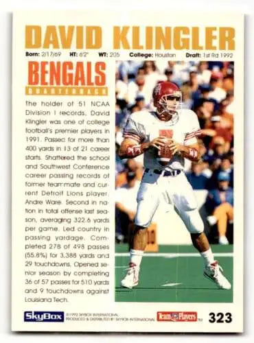 1992 SkyBox Impact #323 David Klingler Cincinnati Bengals football card original gloss