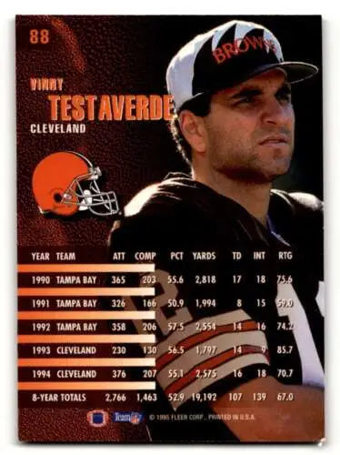 Vinny Testaverde Cleveland Browns football card with original gloss from 1995 Fleer