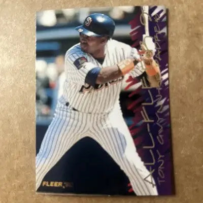 Tony Gwynn baseball card from the Fleer Complete 1995 Insert Set NMM