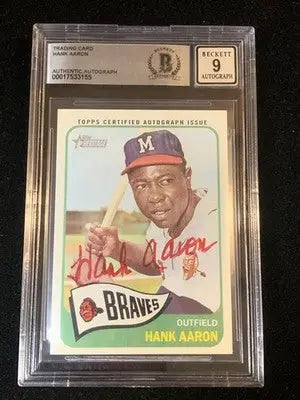 2014 TOPPS HERITAGE 1965 HANK AARON RED AUTOGRAPH ATLANTA BRAVES BGS 9 - Trading Cards
