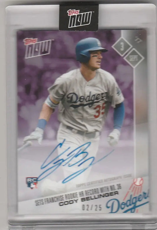 Baseball card of Cody Bellinger Los Angeles with blue signature, 558C edition