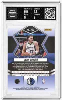 Graded Luka Dončić basketball card Panini Mosaic Luka 2021-22 Arena Club 9.5