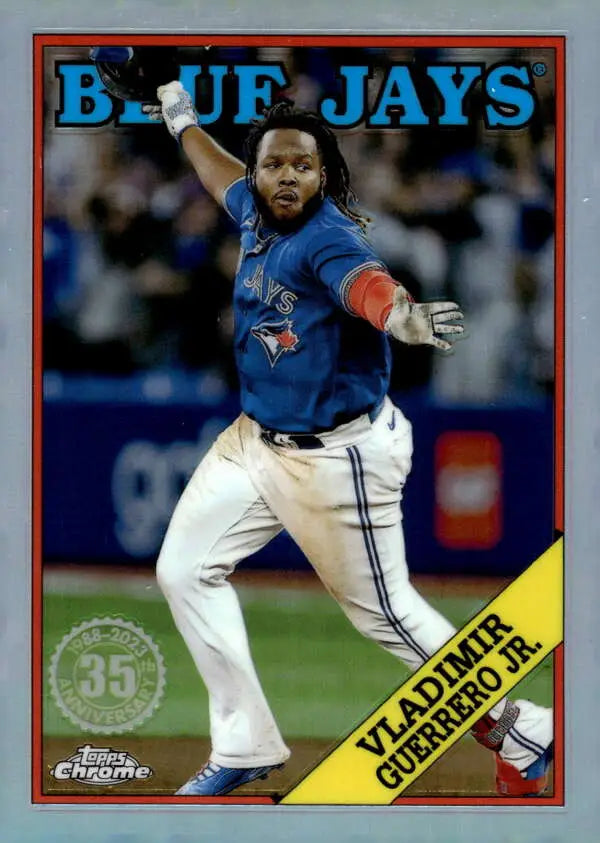 Vladimir Guerrero Jr. running on field in Toronto Blue Jays uniform baseball card image