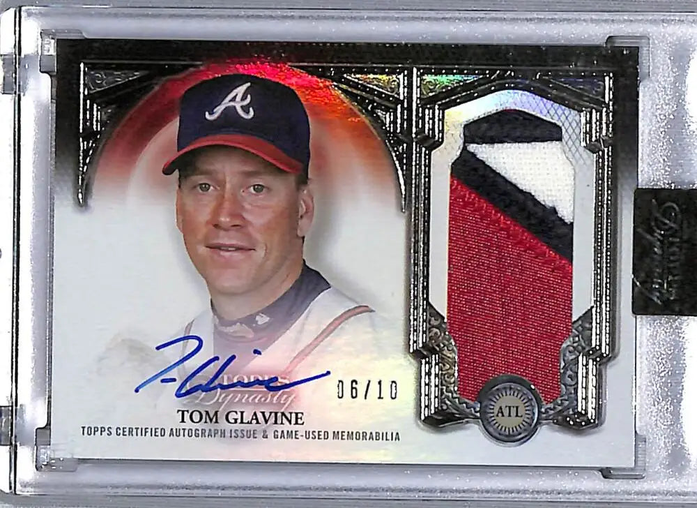 Baseball trading card of Tom Glavine with autograph and uniform patch for Atlanta Braves