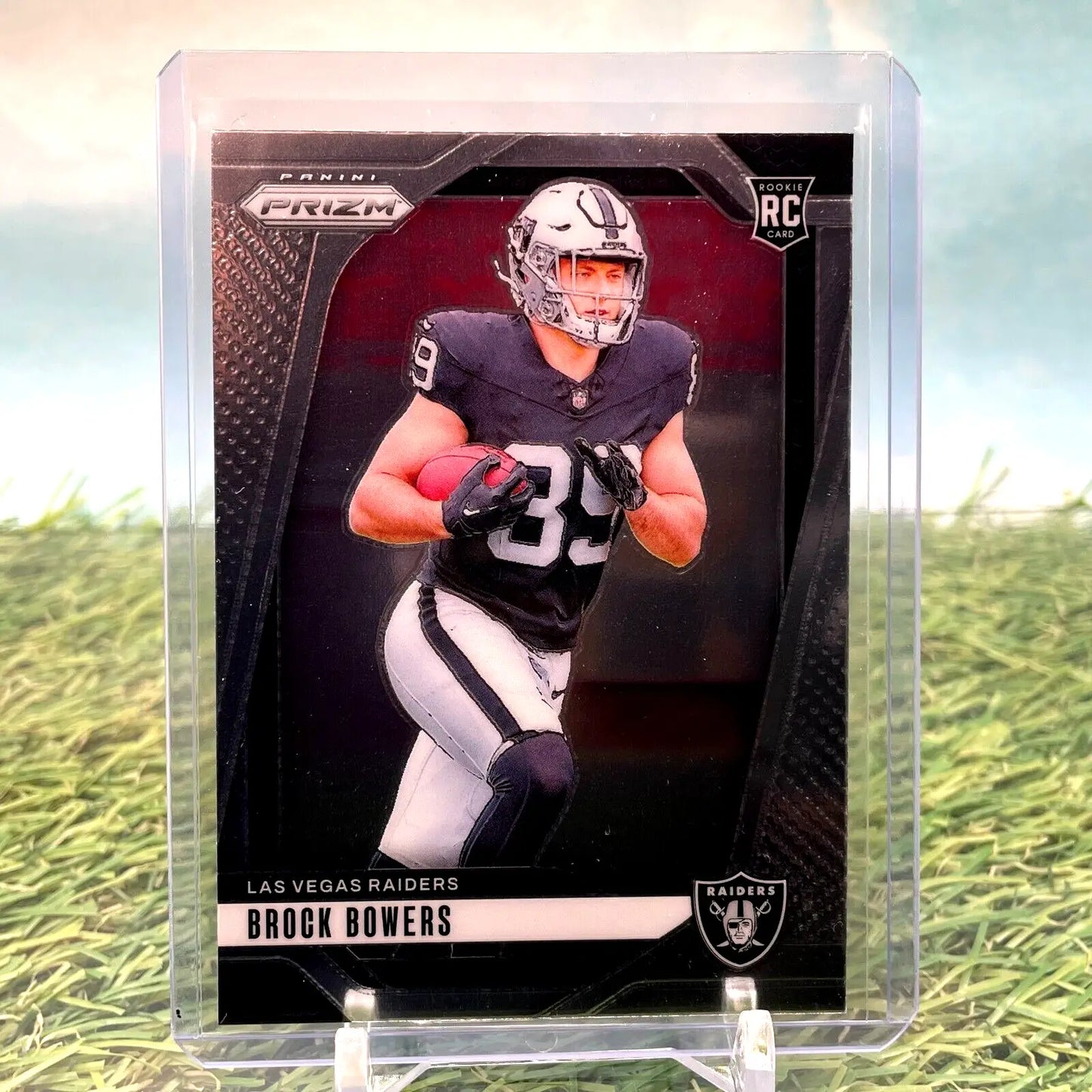Brock Bowers rookie card from 2024 Panini Prizm for Las Vegas Raiders enthusiasts