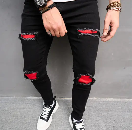 Black ripped jeans with red fabric patches made from soft main fabric in Calça Jeans American style