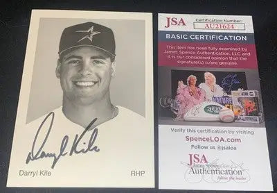 Autographed black and white Darryl Kile photo with JSA certification Houston Astros team issue