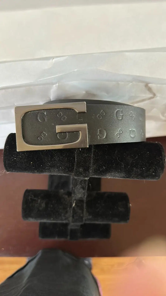 Black leather Guess belt with silver logo buckle for men size 34 classic design