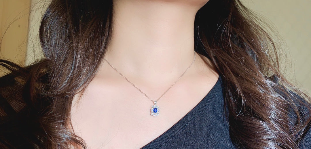 18K Gold Sapphire Pendant Necklaces