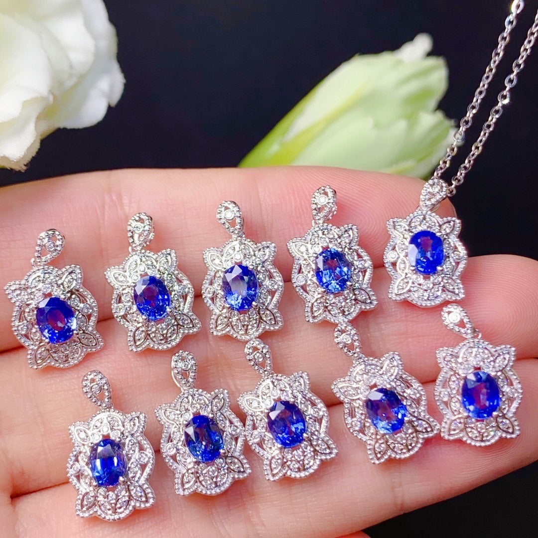 18K Gold Sapphire Pendant Necklaces