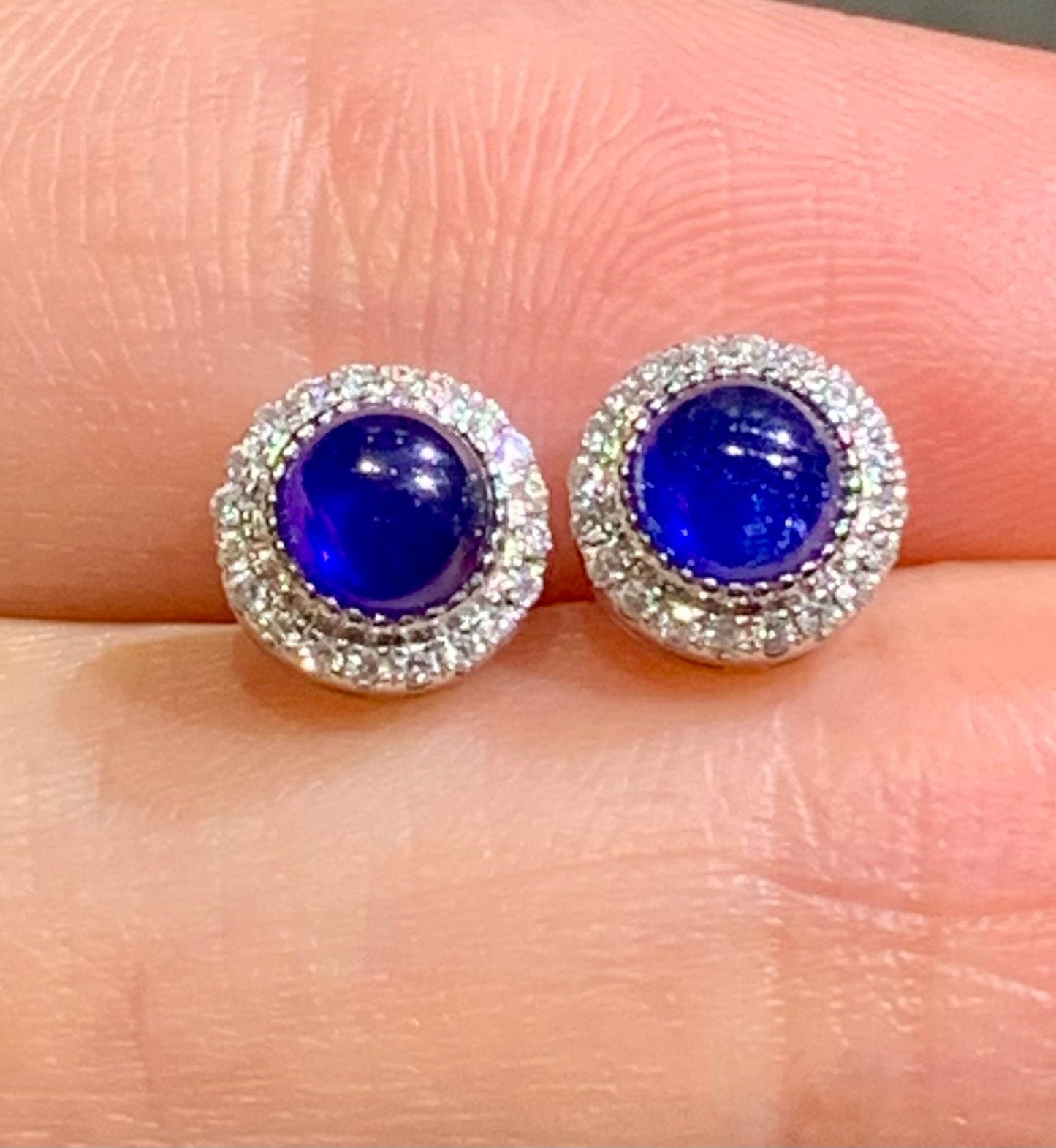 18K Gold Sapphire Stud Earrings