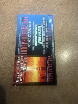 Independence Day Topps Widevision trading card box for 1996 ID4 Promo Card
