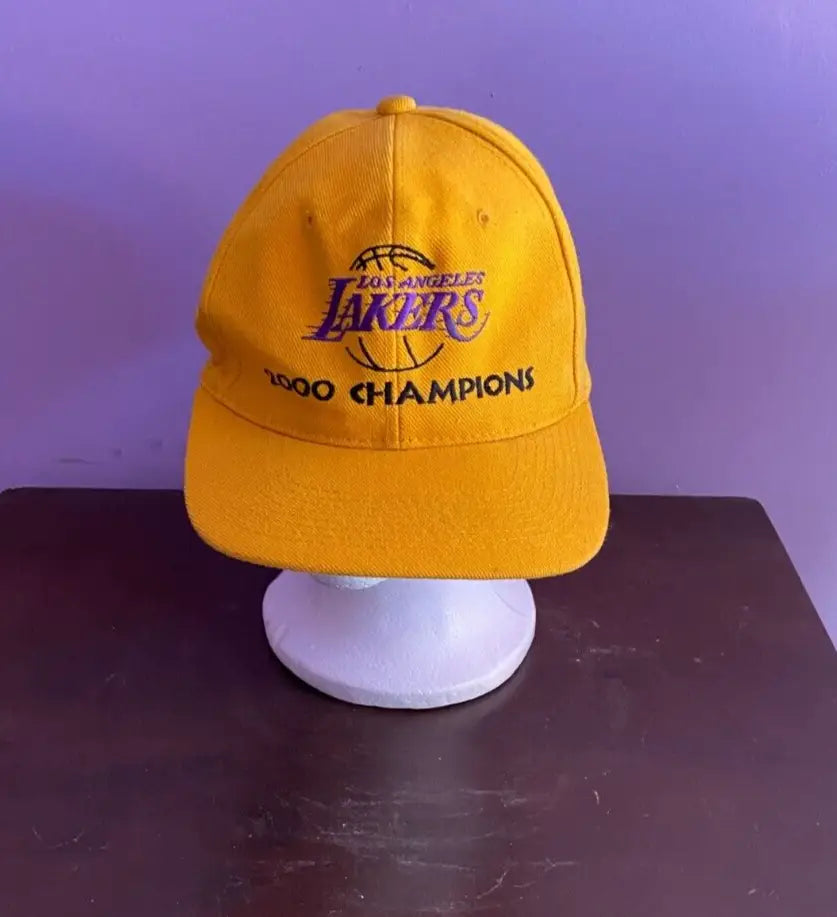 Yellow Los Angeles Lakers 2000 Champions NBA hat, basketball championship NBA cap