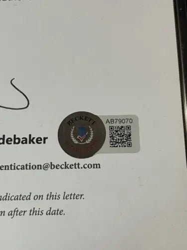 Beckett authentication sticker with QR code for NASA Autograph 8-Astronauts Ball