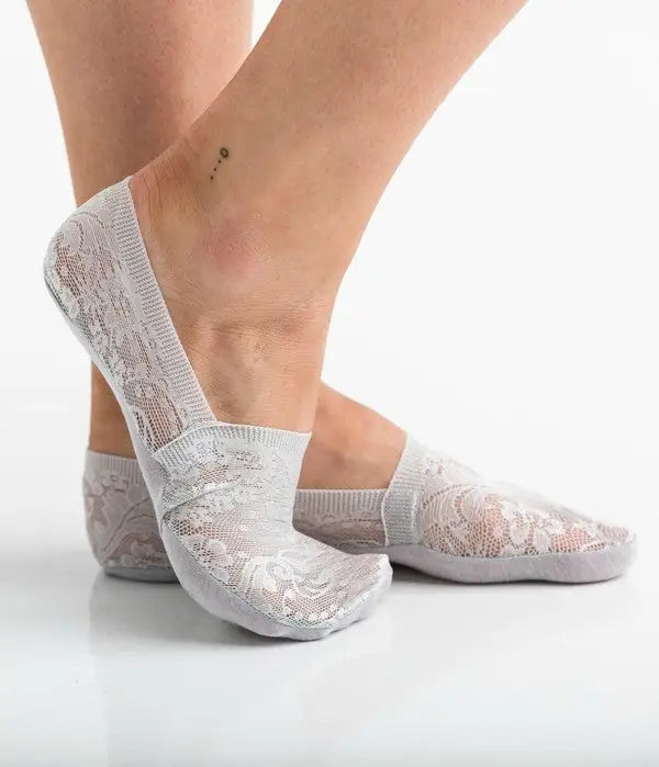 Light gray floral lace sneaker socks in a 3-pack, no-slip no-show design