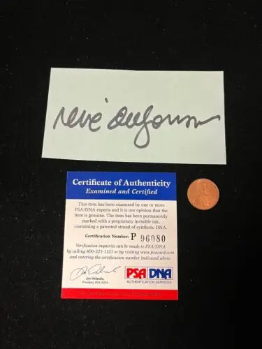 Autographed Neve Campbell memorabilia with authentication in Star Trek trading cards
