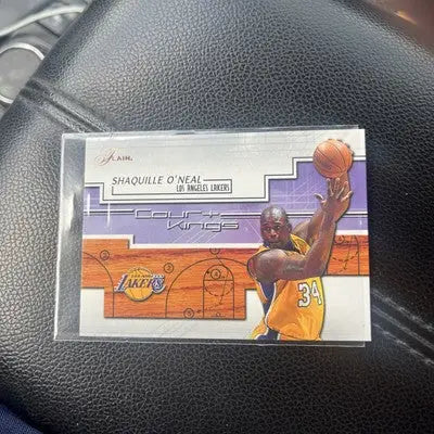 Shaquille O’Neal Court Kings trading card from Flair Court Kings series