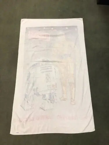 Star Wars towel featuring C3PO and R2-D2 from The Empire Strikes Back 1979