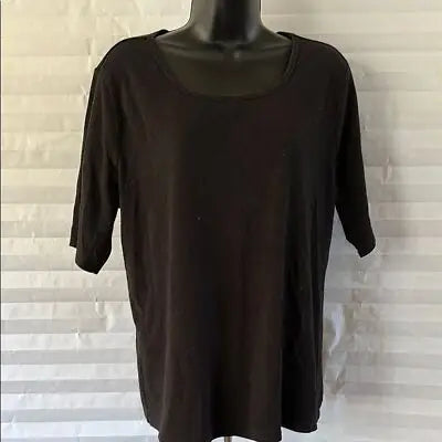 Black short sleeve scoop-neck top from Time & Tru Women’s casual stretch blouse in XL