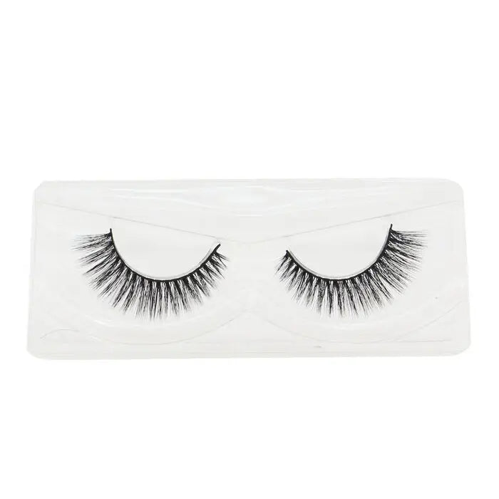 Visionary Lashes false eyelashes with cotton band in clear tray for full volume look