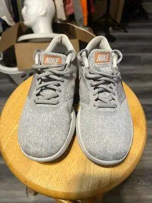 Women’s Nike Flex Contact Running Shoes in gray with light brown accents