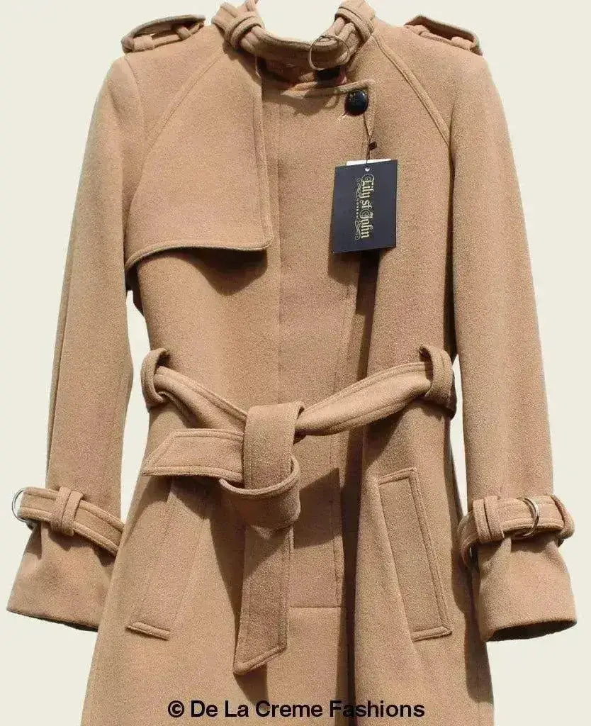 Beige trench coat with double-breasted closure and belt.