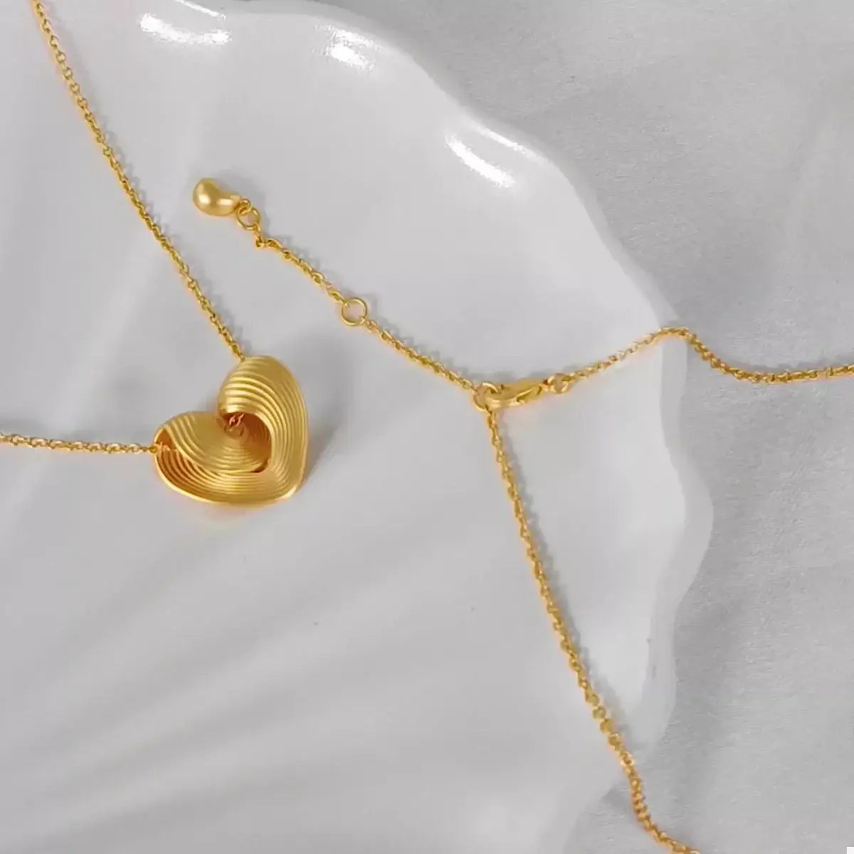 18K Gold-Plated Heart Pendant Necklace - Gold / One Size - Necklace