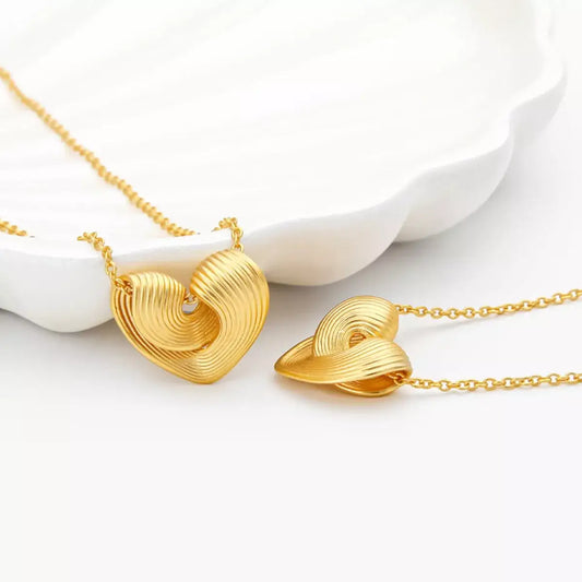 18K Gold-Plated Heart Pendant Necklace - Gold / One Size - Necklace