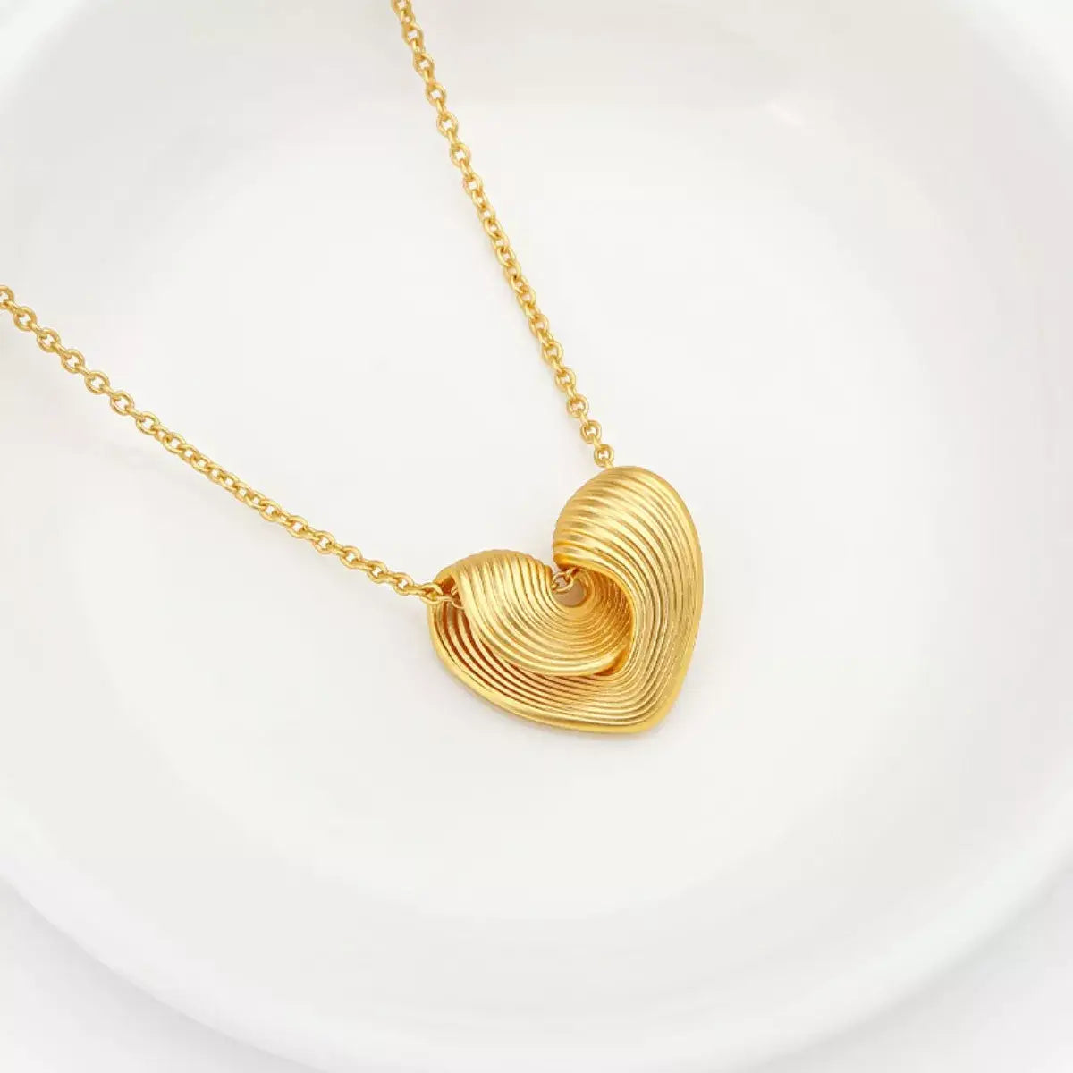 18K Gold-Plated Heart Pendant Necklace - Gold / One Size - Necklace