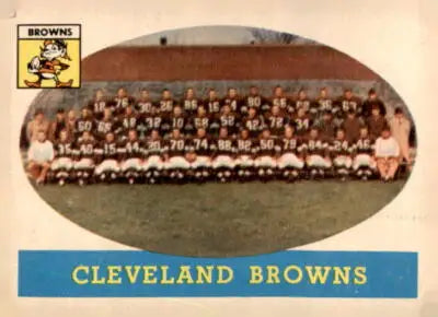 Vintage Cleveland Browns team photo trading card from 1958 Topps #9 in EX-MT condition