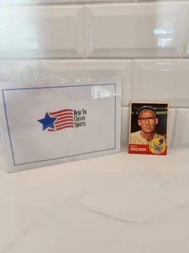 Vintage trading card featuring Wally Moon of the Los Angeles Dodgers from 1963 Topps