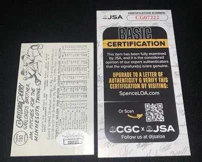 San Francisco Giants Gaylord Perry autograph baseball card copy with authentication signature