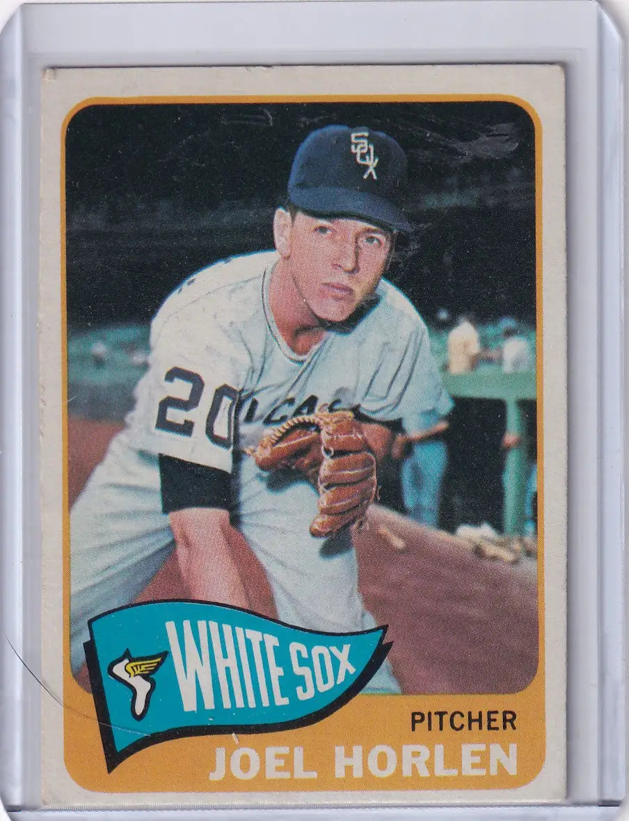 Vintage Topps Baseball card of Joe Horlen, Chicago White Sox pitcher from 1965