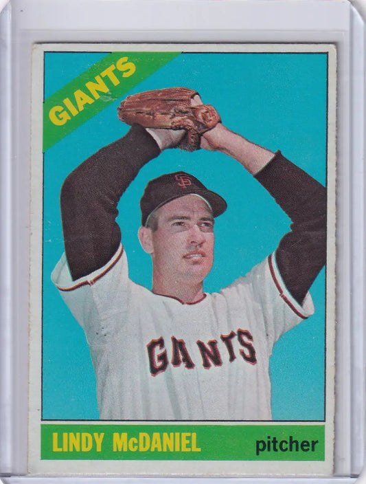 Baseball card of Lindy McDaniel in pitching stance for San Francisco Giants, Topps Baseball