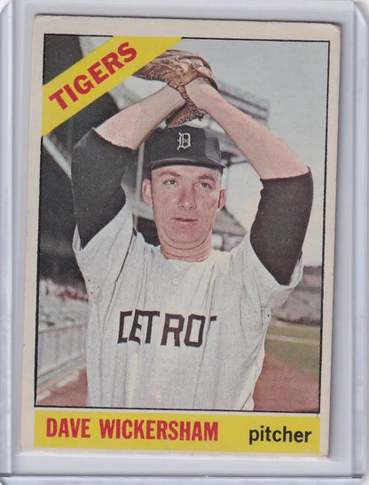 Vintage Topps Baseball card of Dave Wickersham pitching for Detroit Tigers