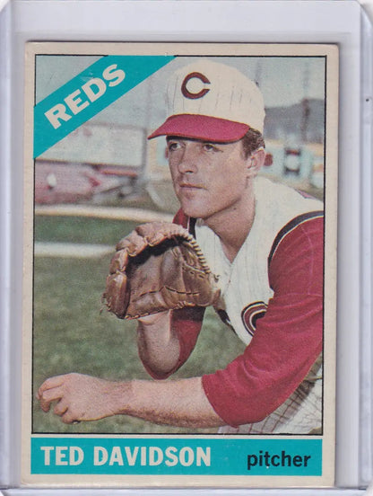 1966 Topps Baseball card of Ted Davidson in Cincinnati Reds uniform with glove