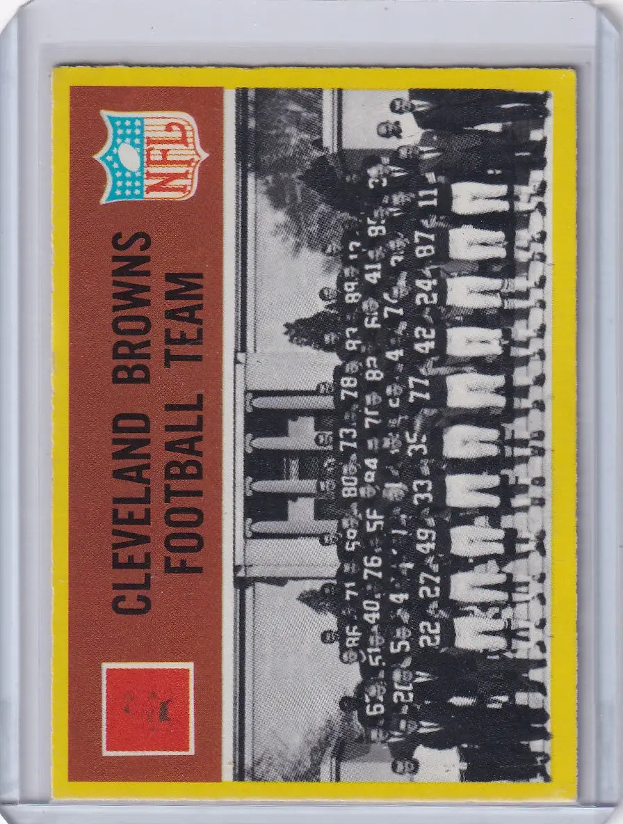 Vintage Cleveland Browns football card from Philadelphia Football collection 1967