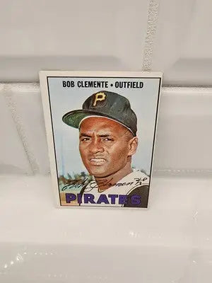 1967 Topps Roberto Clemente baseball card featuring Bob called on card EX